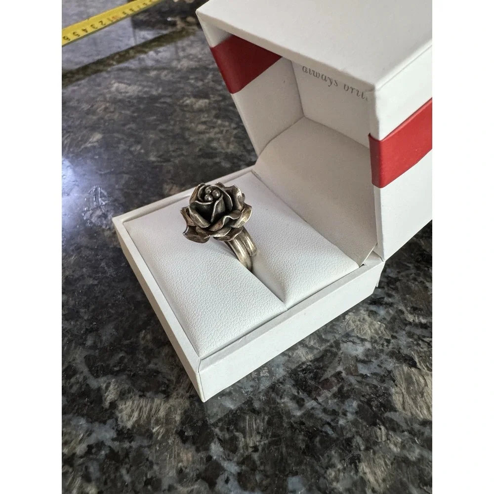 Vintage ROSE 3D Ring Silver Tone Floral‎ Unmarked sz 7.5 Adjustable RARE *